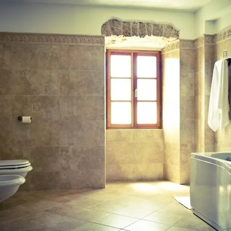 Rustica 4*